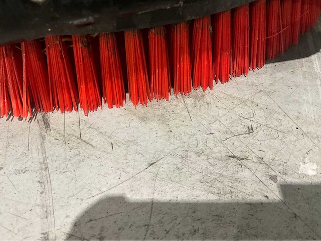 Karcher b 60 w bp accu’s 2022 zelfrijdende schrobmachine - afbeelding 4 van  13