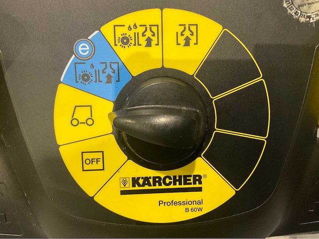 Karcher b 60 w bp accu’s 2022 zelfrijdende schrobmachine - afbeelding 11 van  13