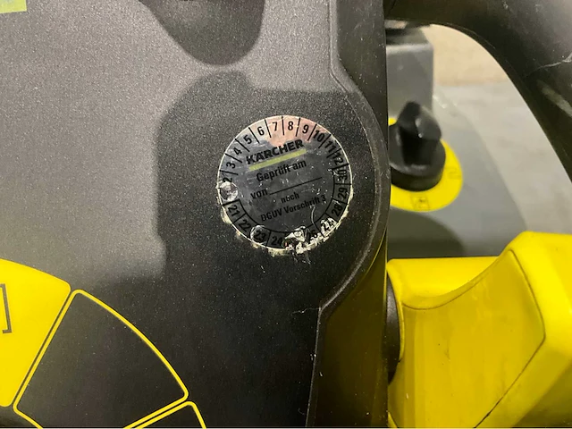 Karcher b 60 w bp accu’s 2022 zelfrijdende schrobmachine - afbeelding 12 van  13