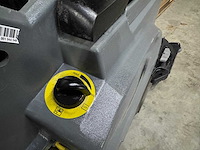 Karcher b 60 w bp accu’s 2023 zelfrijdende schrobmachine - afbeelding 8 van  9