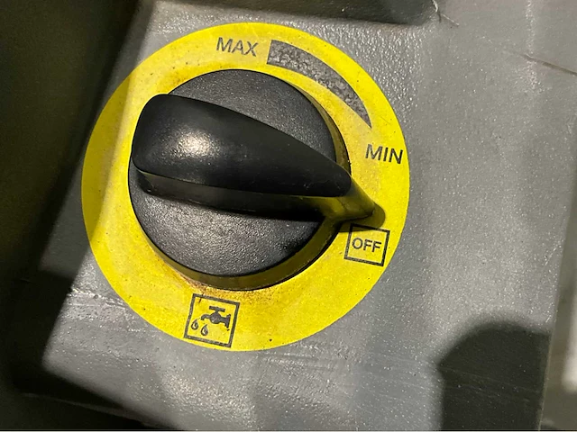 Karcher b 60 w bp accu’s 2024 zelfrijdende schrobmachine - afbeelding 3 van  12