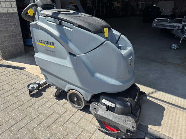 Karcher b 80w accu’s 2024 zelfrijdende schrobmachine - afbeelding 3 van  6