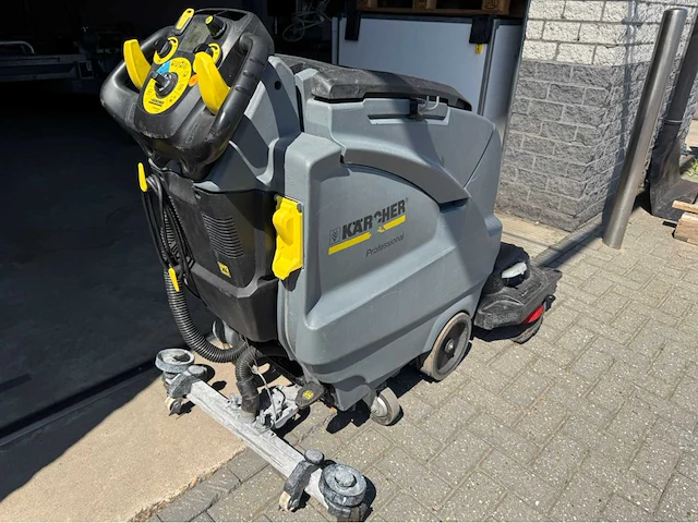 Karcher b 80w accu’s 2024 zelfrijdende schrobmachine - afbeelding 5 van  10
