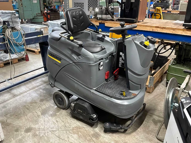 Kärcher b140r zelfrijdende veegmachine - afbeelding 1 van  9