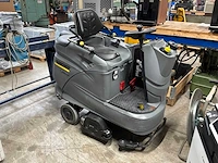 Kärcher b140r zelfrijdende veegmachine