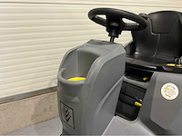 Karcher b150 r bp opzit schrob veeg/zuigmachine dubele borstels 54 uur ! - afbeelding 2 van  18