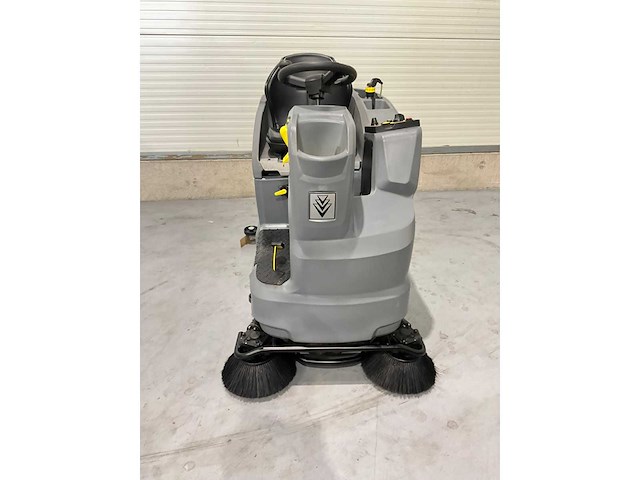Karcher b150 r bp opzit schrob veeg/zuigmachine dubele borstels accu’s 2024 - afbeelding 4 van  5