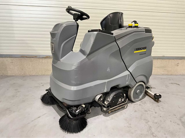 Karcher b150 r bp opzit schrob veeg/zuigmachine dubele borstels - afbeelding 1 van  17