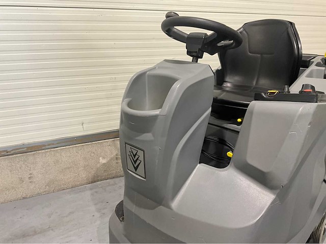 Karcher b150 r bp opzit schrob veeg/zuigmachine dubele borstels - afbeelding 12 van  14