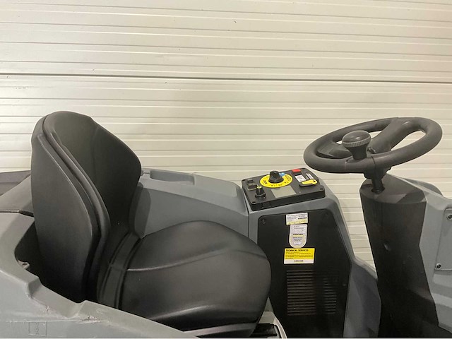 Karcher b150 r bp opzit schrob veeg/zuigmachine dubele borstels - afbeelding 14 van  15