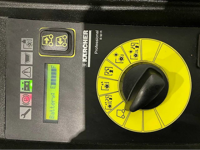 Kärcher b90 r bp pack zelfrijdende opzit schrob-zuigmachine - afbeelding 5 van  12