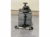Kärcher b90 r bp pack zelfrijdende opzit schrob-zuigmachine - afbeelding 8 van  12