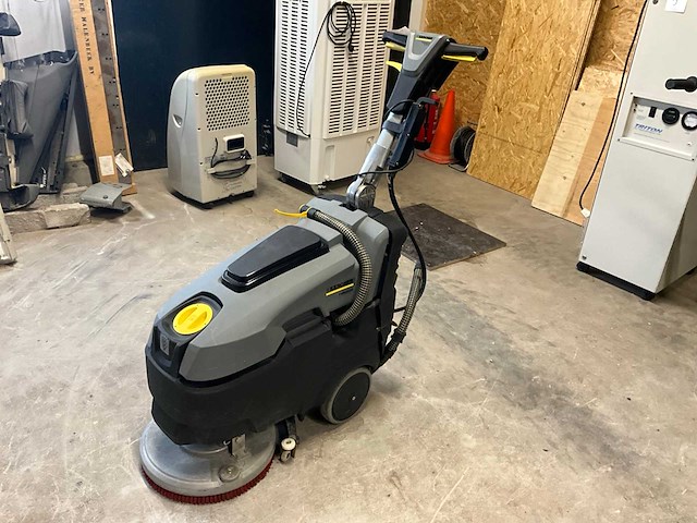Kärcher bd 40/12c schrobmachine - afbeelding 1 van  7