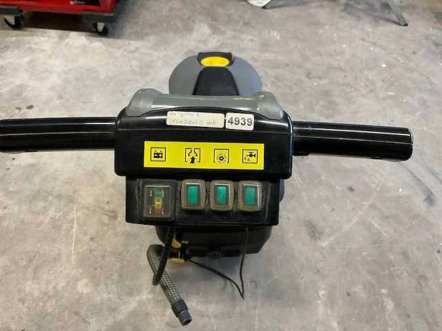 Kärcher bd 40/12c schrobmachine - afbeelding 6 van  7