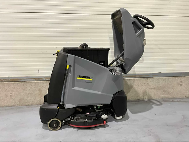 Karcher bd 50/40 rs bp pack zelfrijdende schrob-zuigmachine - afbeelding 11 van  12