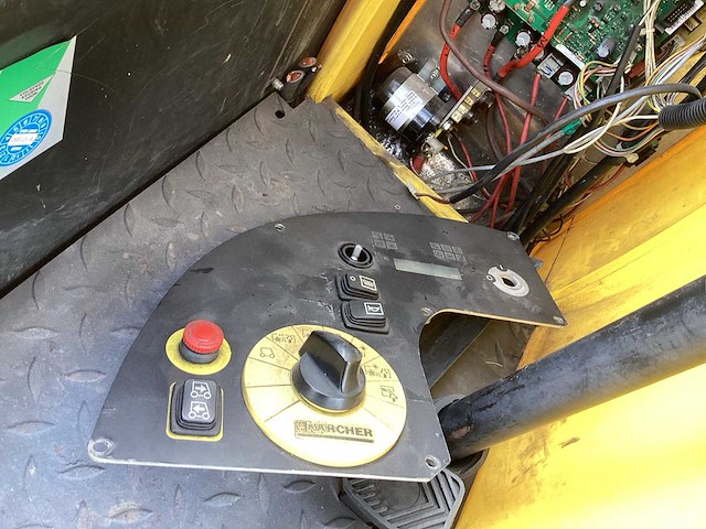 Kärcher br 100/25 zelfrijdende veegmachine - afbeelding 2 van  10