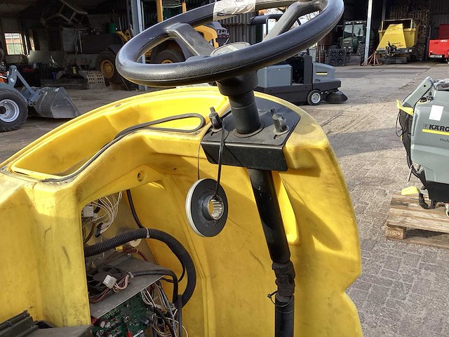 Kärcher br 100/25 zelfrijdende veegmachine - afbeelding 10 van  10