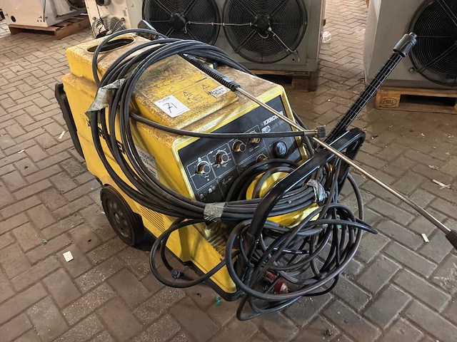 Kärcher hds1390 stoomreiniger - afbeelding 1 van  4