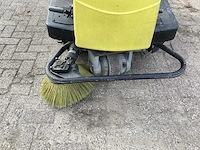 Kärcher km 100/100 r zelfrijdende veegmachine - afbeelding 5 van  13