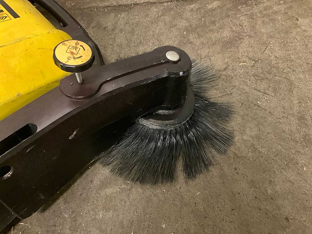Karcher km 70/20 c veegmachine - afbeelding 4 van  4