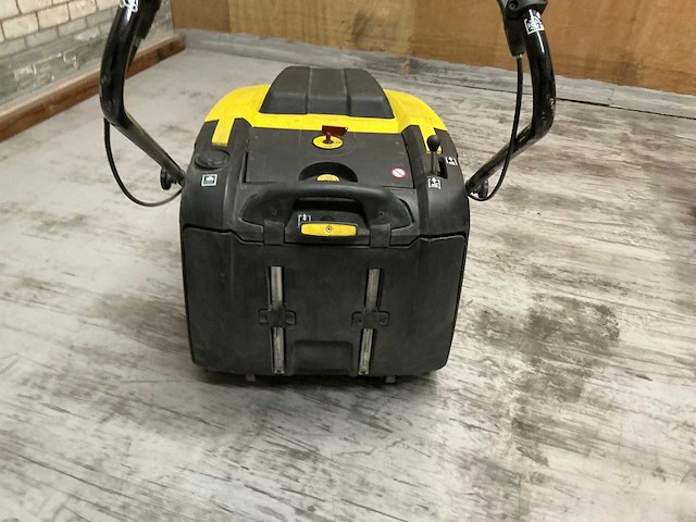 Kärcher km 75/40w veegmachine - afbeelding 7 van  11