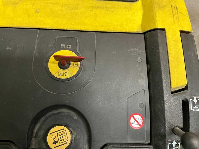 Kärcher km 75/40w veegmachine - afbeelding 8 van  11