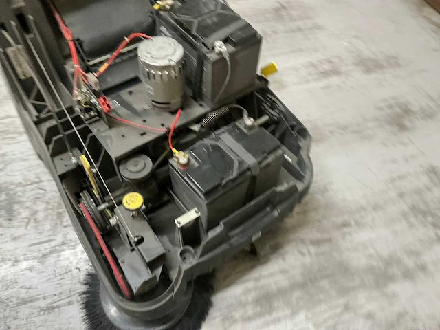 Kärcher km 75/40w veegmachine - afbeelding 10 van  11