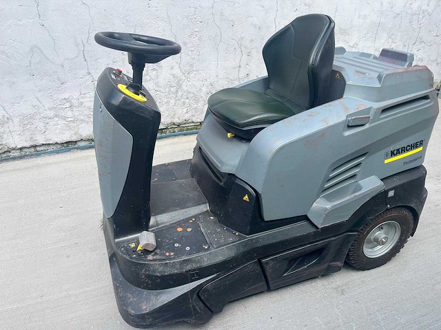 Kärcher km 90/60r zelfrijdende veegmachine - afbeelding 1 van  6