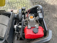 Kärcher km100/100r zelfrijdende veegmachine - afbeelding 2 van  11