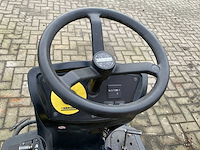 Kärcher km100/100r zelfrijdende veegmachine - afbeelding 7 van  11