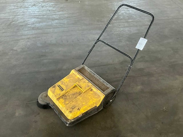 Karcher km550 veegmachine - afbeelding 1 van  5