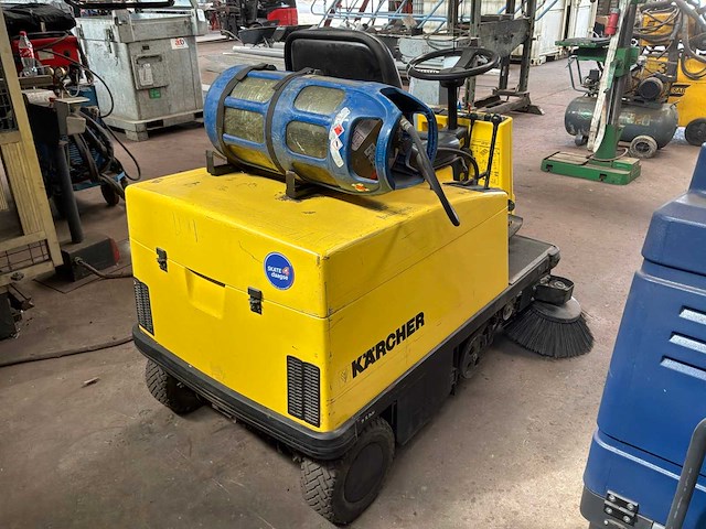 Kärcher kmr1200 zelfrijdende veegmachine - afbeelding 2 van  8