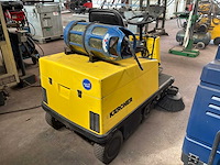 Kärcher kmr1200 zelfrijdende veegmachine - afbeelding 2 van  8