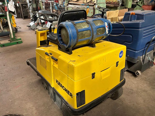 Kärcher kmr1200 zelfrijdende veegmachine - afbeelding 3 van  8