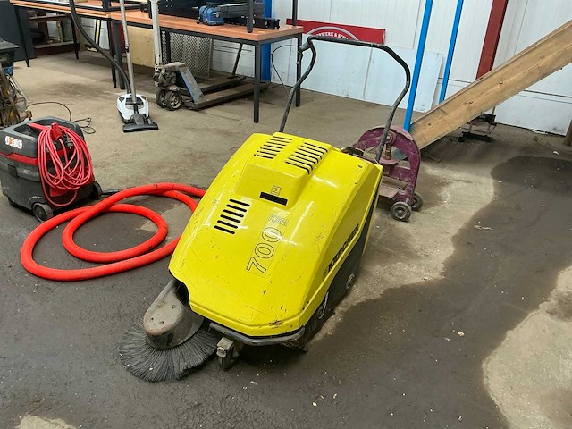 Kärcher ksm 700 b veegmachine - afbeelding 1 van  6