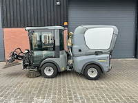 Karcher mc 130 sweeper, self driven - afbeelding 3 van  36