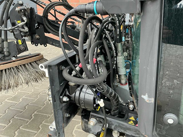 Karcher mc 130 sweeper, self driven - afbeelding 7 van  36