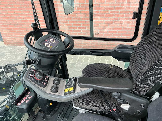 Karcher mc 130 sweeper, self driven - afbeelding 14 van  36