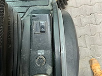 Karcher mc 130 sweeper, self driven - afbeelding 17 van  36