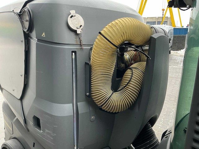 Karcher mc 130 sweeper, self driven - afbeelding 22 van  36