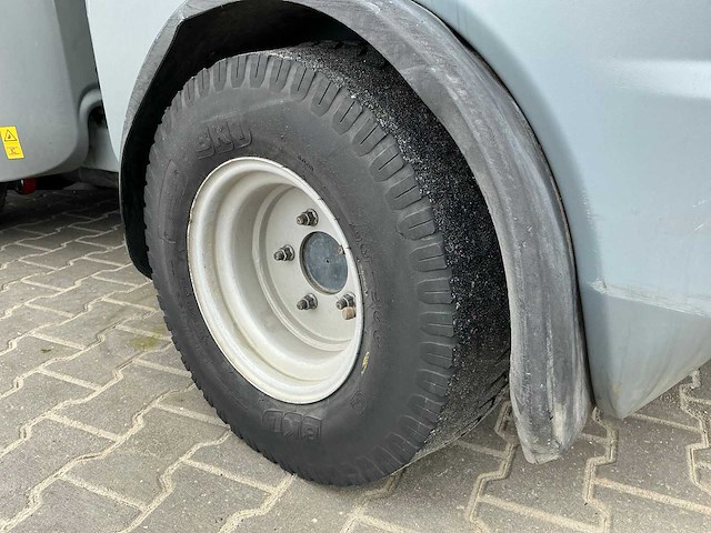 Karcher mc 130 sweeper, self driven - afbeelding 27 van  36