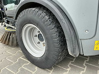 Karcher mc 130 sweeper, self driven - afbeelding 28 van  36