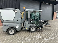 Karcher mc 130 sweeper, self driven - afbeelding 33 van  36