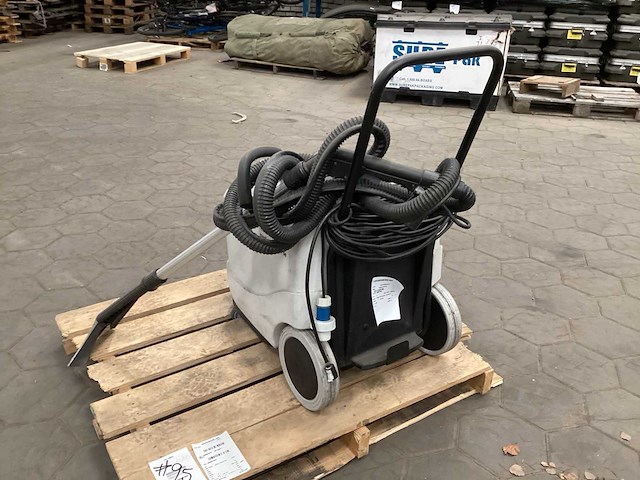 Kärcher mediclean 2000se industriële stofzuiger - afbeelding 3 van  6