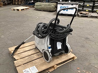 Kärcher mediclean 2000se industriële stofzuiger - afbeelding 3 van  6