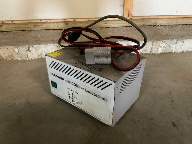 Kärcher micomp acculader - afbeelding 1 van  4