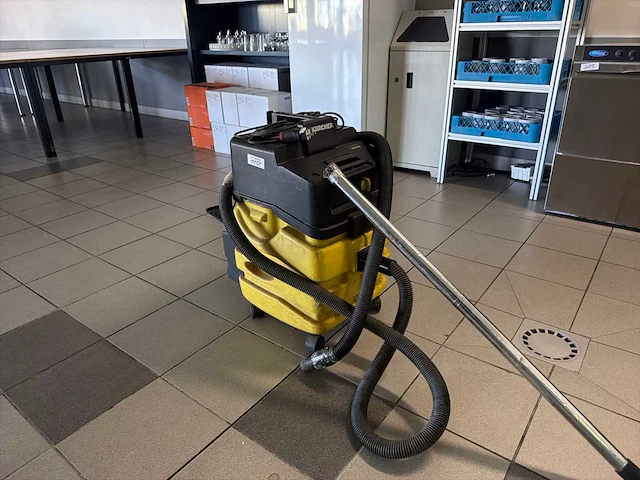 Kärcher nt551 ecq industriële stofzuiger - afbeelding 1 van  4