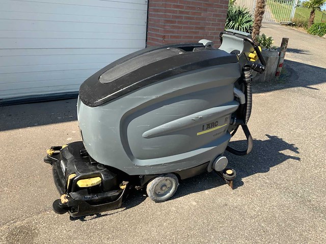 Kärcher professional bd55/60 zelfrijdende schrobmachine - afbeelding 6 van  8