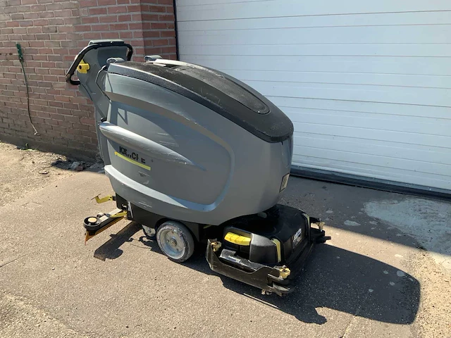 Kärcher professional bd55/60 zelfrijdende schrobmachine - afbeelding 3 van  8