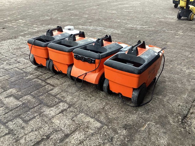 Kärcher puzzi100 vloerreiniger (4x) - afbeelding 3 van  8